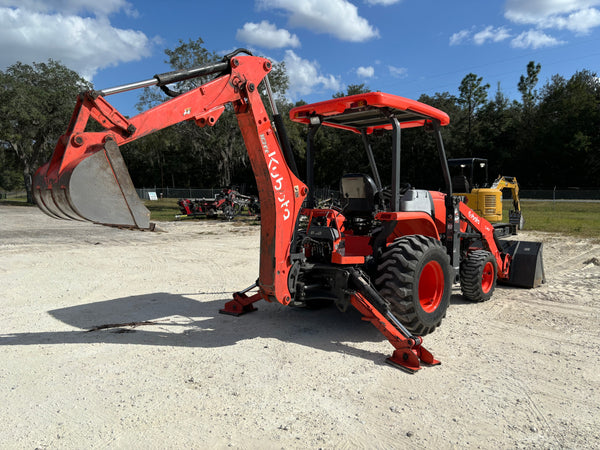 🚜 For Sale: Kubota L47 Tractor with BT1000 Backhoe Attachment – Your Ultimate Workhorse! 🌟