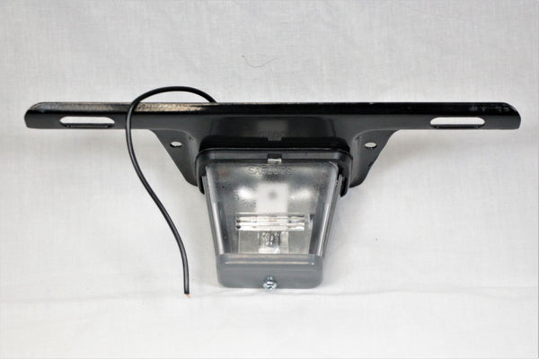 LED Trailer License Plate Light w/ Bracket - 5 Diodes - Clear Lens